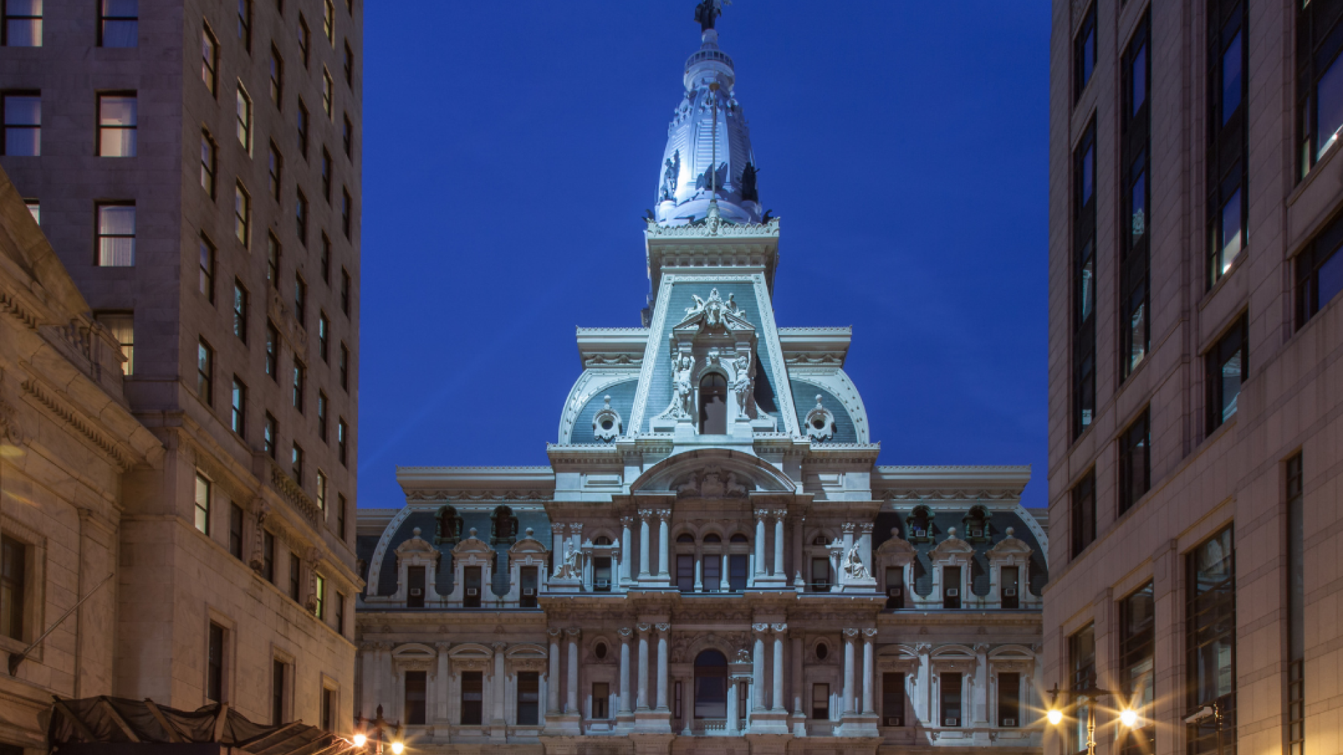 Philadelphia's city hall at dusk